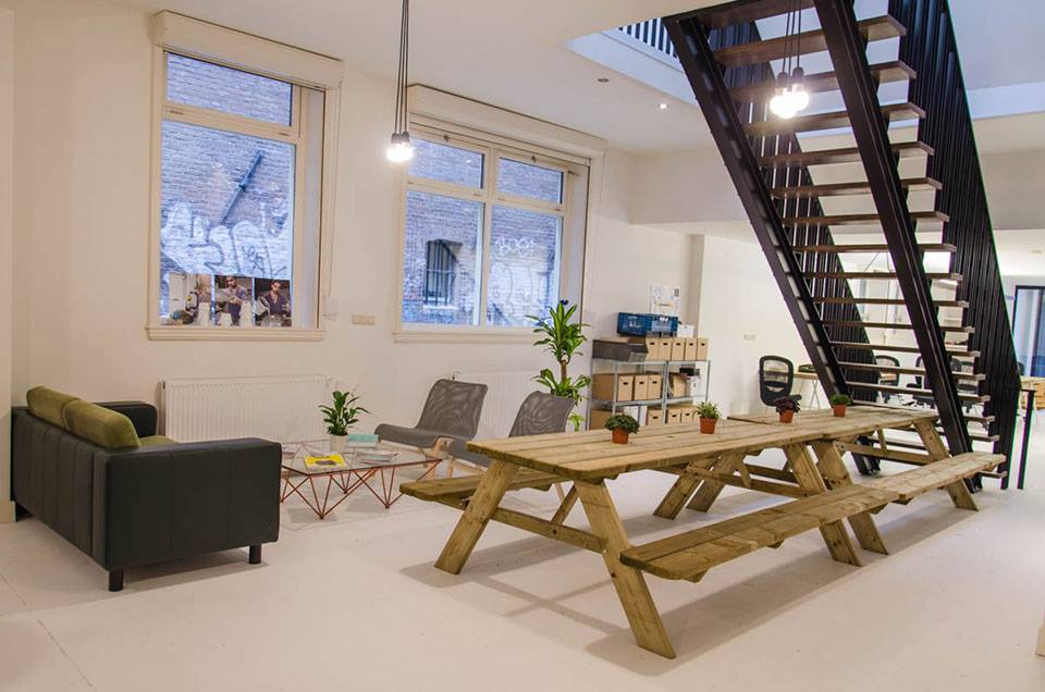 Silicon Drinkabout Amsterdam op bezoek bij nieuwe kantoor van Crowdyhouse