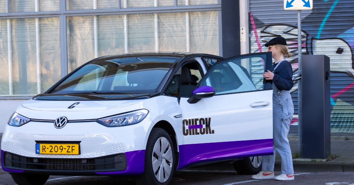 Amsterdam’s shared moped provider Check to add cars to its portfolio; pilot with 10 cars in the city