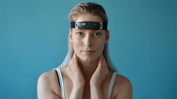 Dutch lucid dreaming device raises dream amount on Kickstarter