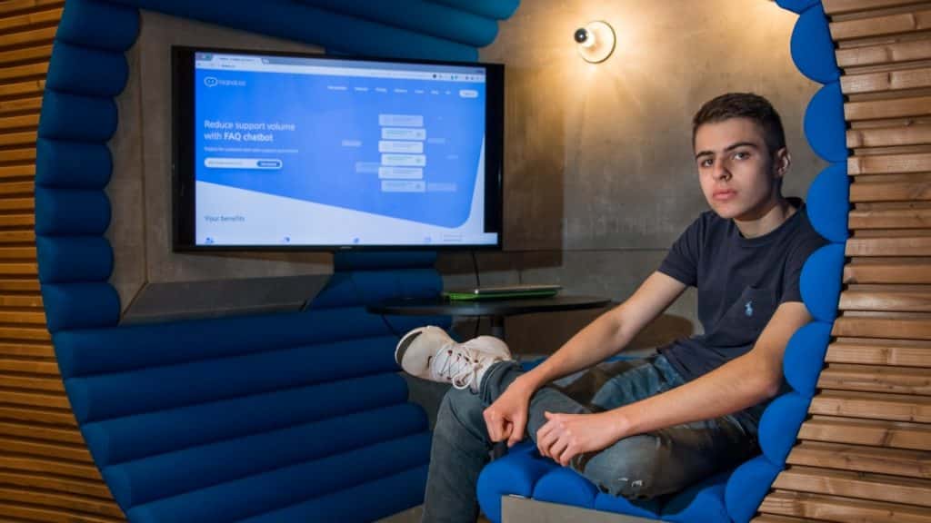 Faqbot: This 18 year old French high school dropout just launched a new AI chatbot platform