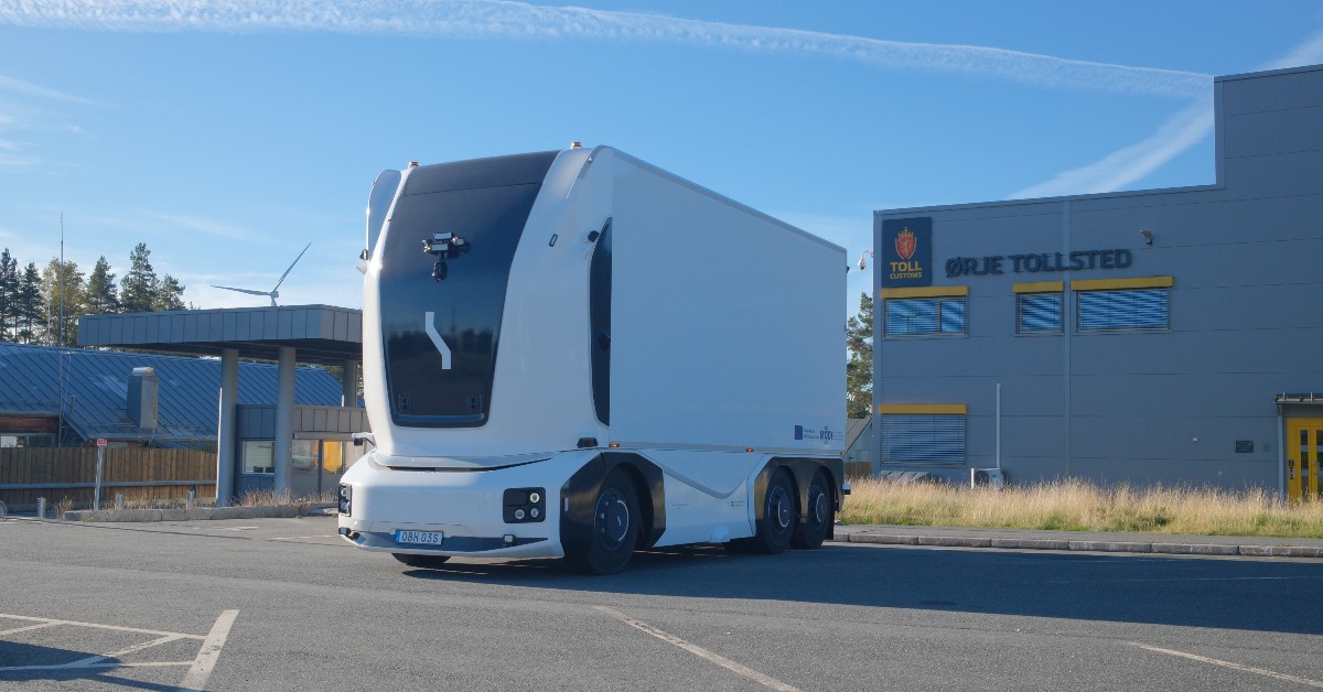 Einride raises €85.1M following historic driverless electric truck border crossing 