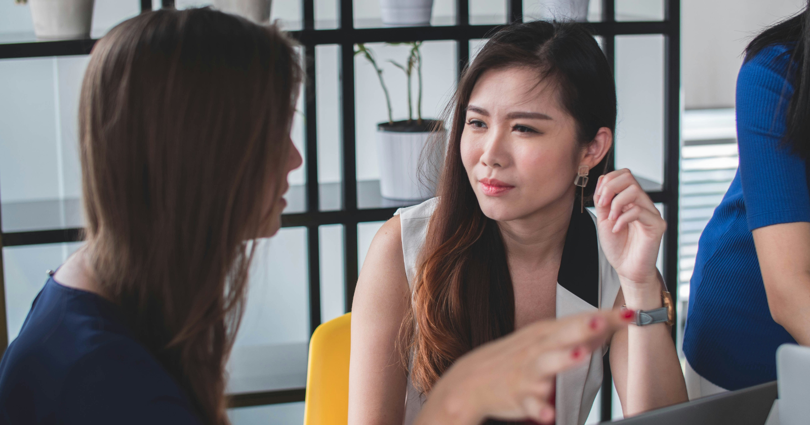 11 clever phrases that can quickly humble an arrogant person