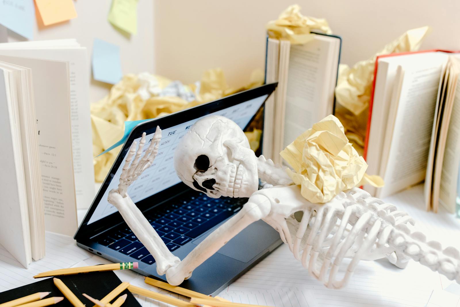 messy email inbox