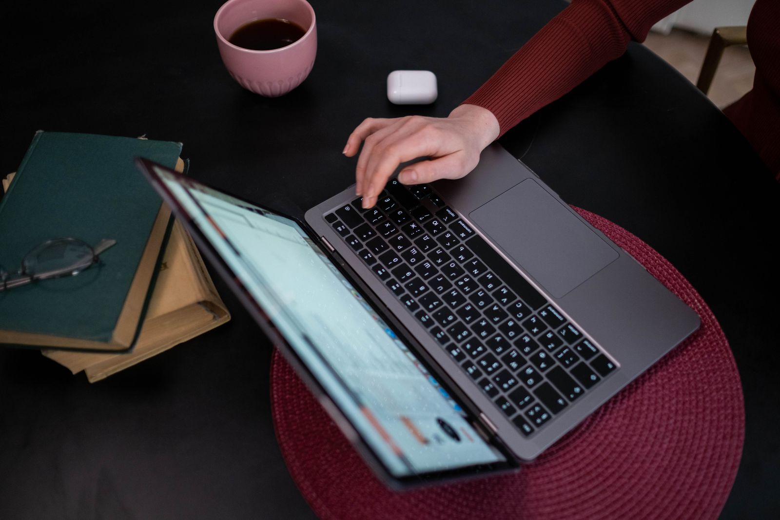 hotel booking website laptop
