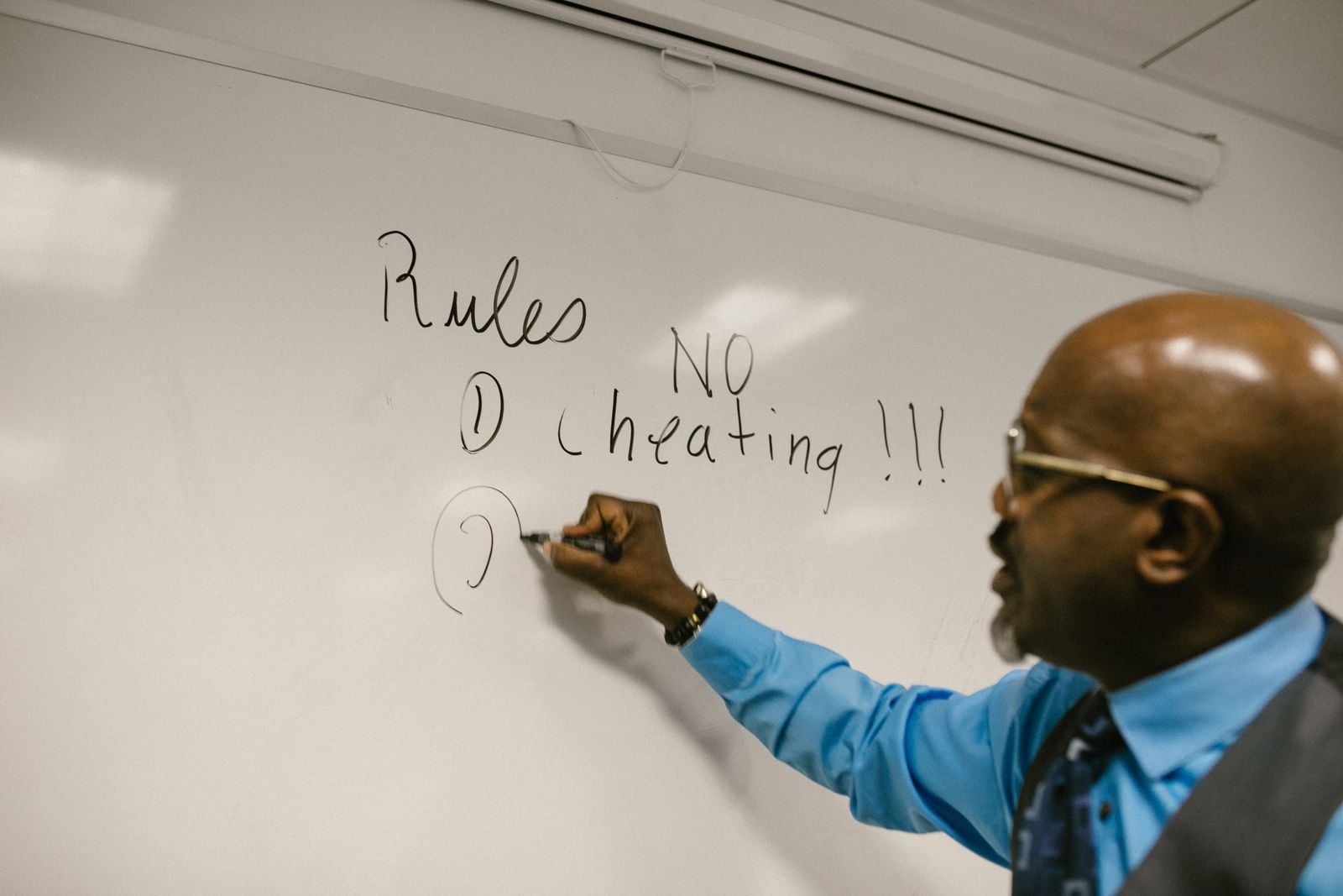 chalkboard classroom rules