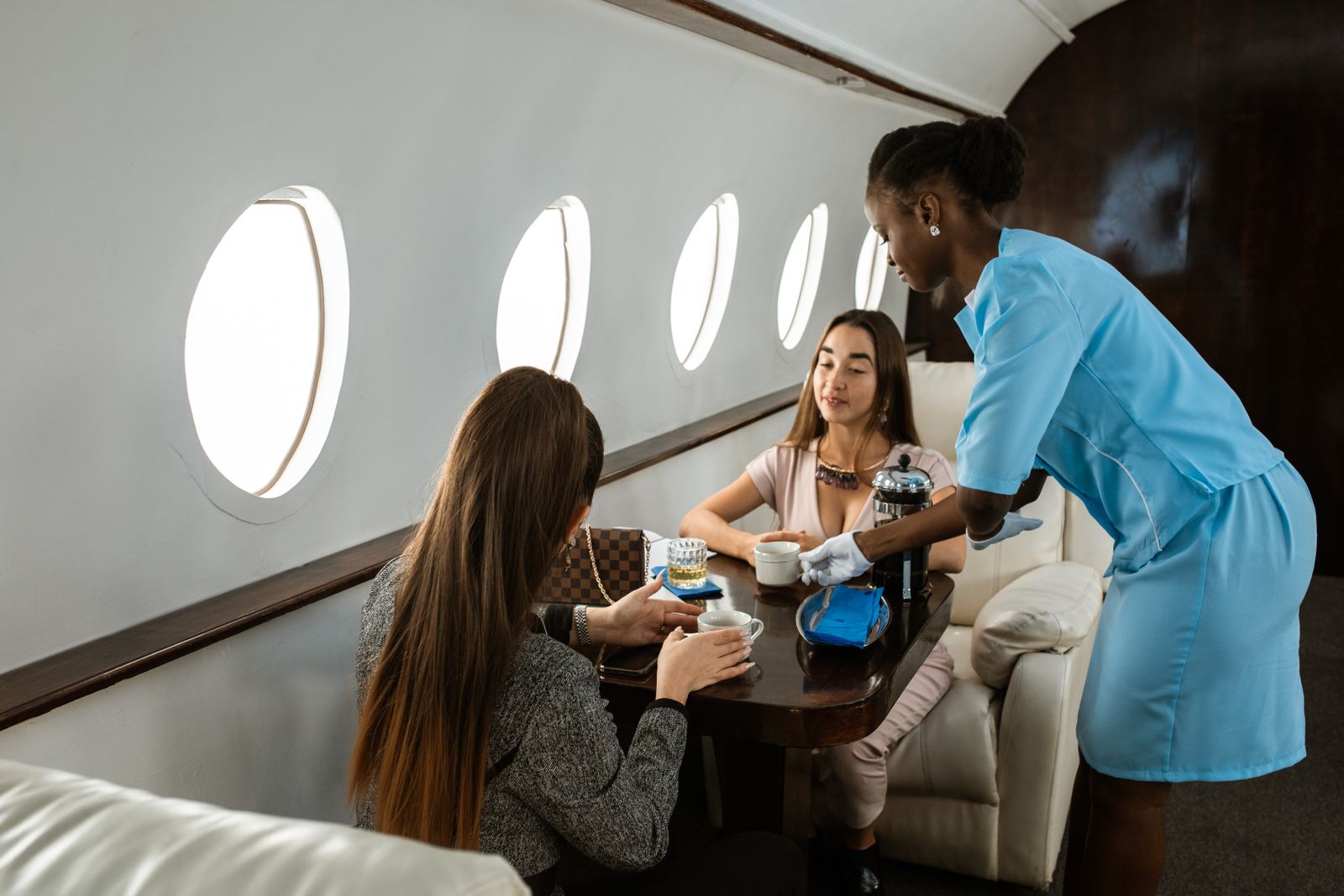 flight attendant cabin service