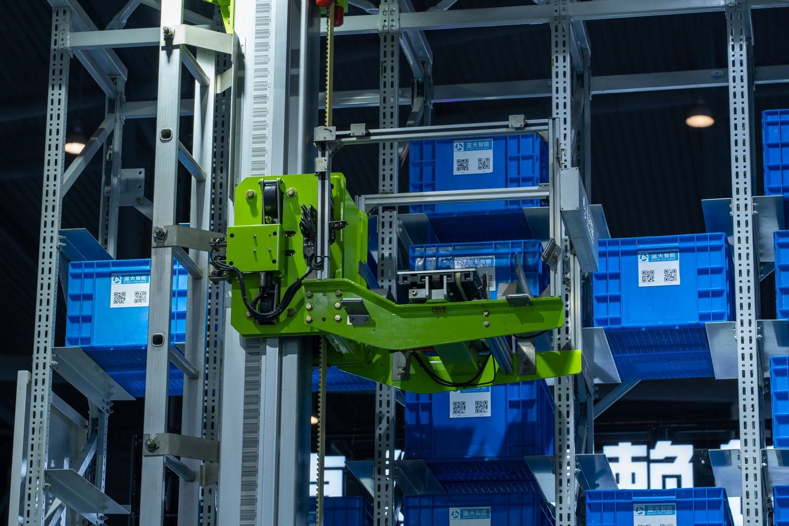 humanoid warehouse robot